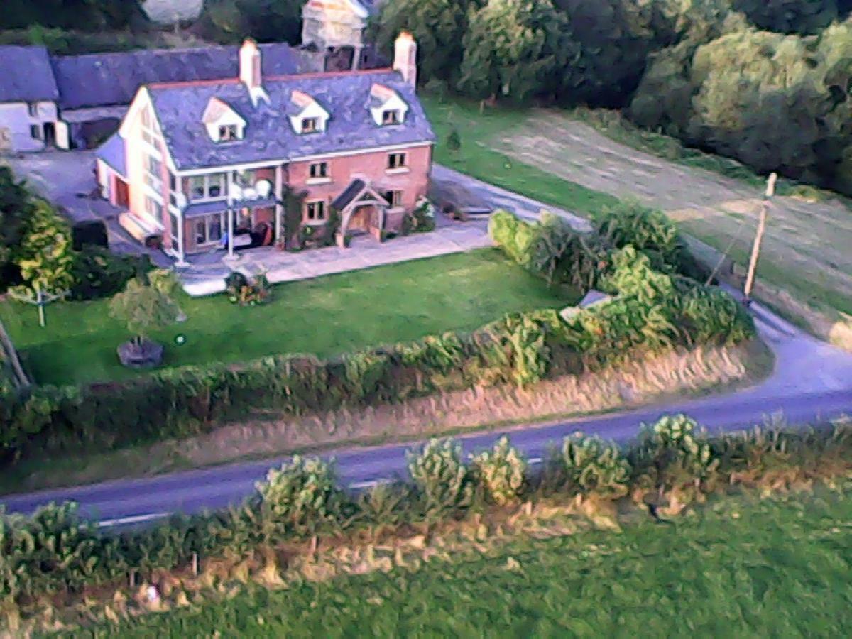 Bed and Breakfast Rhyd Lydan Ньютаун Екстер'єр фото