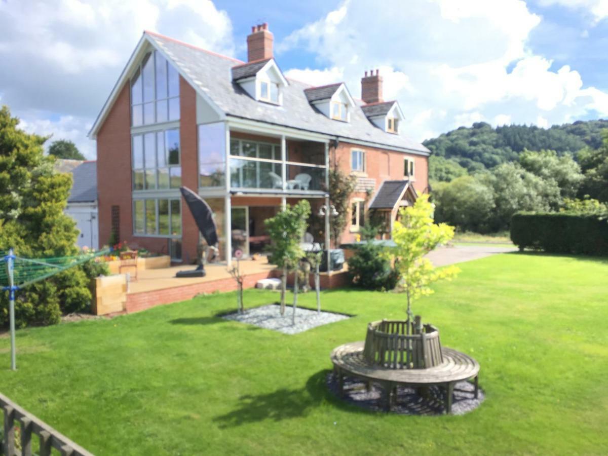 Bed and Breakfast Rhyd Lydan Ньютаун Екстер'єр фото